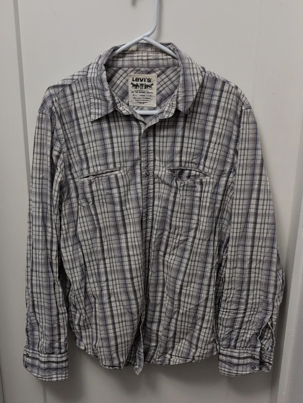 Levi's Men's Light Gray & Navy Plaid Pearl Button Shirt